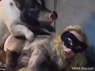 Promising zoophilia newcomer fucks her first pig